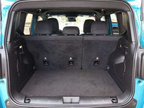 Used 2022 Jeep Renegade Altitude image 9