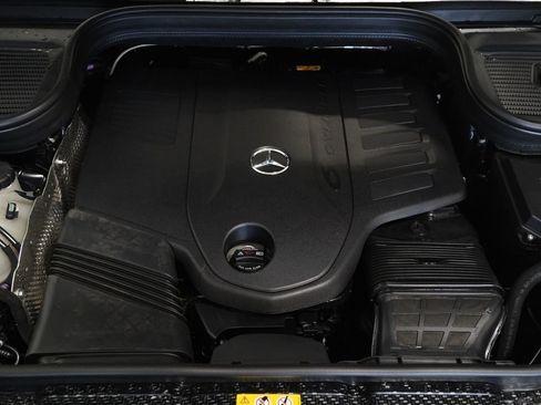 New 2026 Mercedes-Benz GLS 450 4MATIC image 33