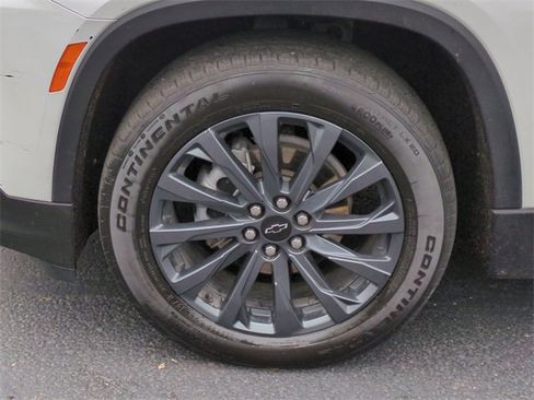 Certified 2023 Chevrolet Traverse RS image 35