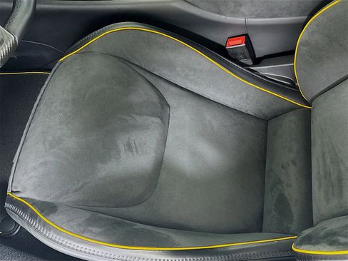 Used 2024 McLaren Artura image 18