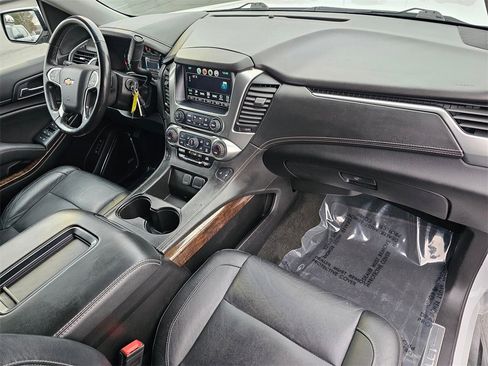 Used 2018 Chevrolet Suburban LT image 11