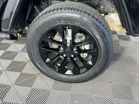 Certified 2021 Jeep Gladiator Overland AWD/4WD image 43