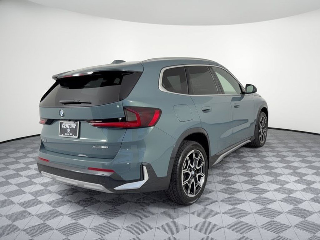 Certified 2026 BMW X1 xDrive28i AWD/4WD image 9