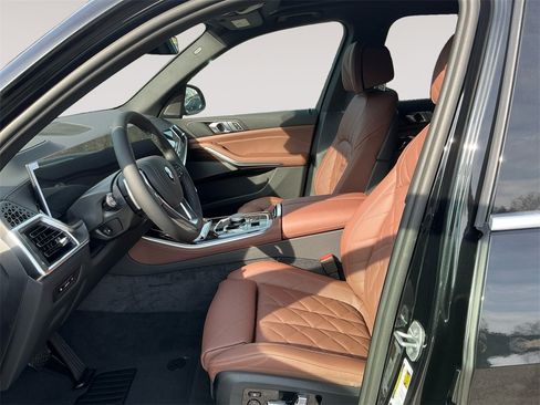 New 2026 BMW X5 xDrive40i w/ Climate Comfort Package image 9