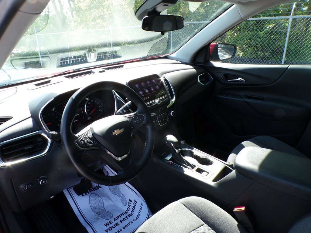 Used 2024 Chevrolet Equinox LT AWD/4WD image 11