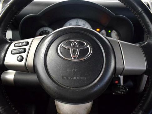 Used 2007 Toyota FJ Cruiser 2WD image 22