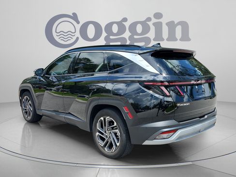 Certified 2025 Hyundai Tucson Limited FWD image 3