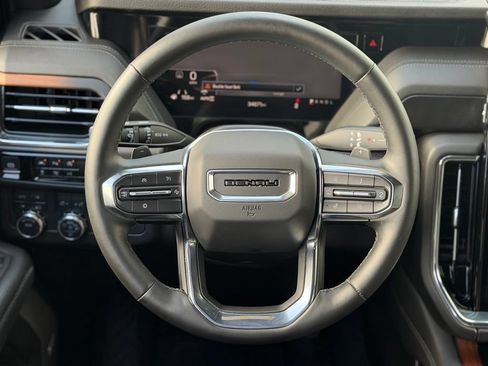 Used 2025 GMC Yukon Denali AWD/4WD image 29