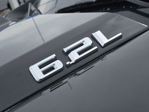 Used 2024 Chevrolet Silverado 1500 ZR2 w/ Technology Package image 32