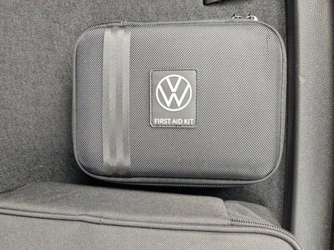 Used 2022 Volkswagen Taos SE FWD image 35