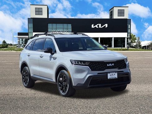 Used 2023 Kia Sorento S AWD/4WD image 3