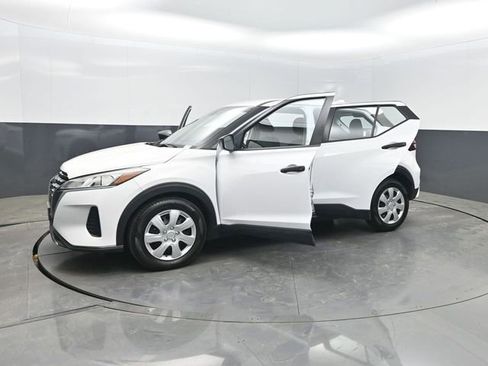 Used 2023 Nissan Kicks S FWD image 34
