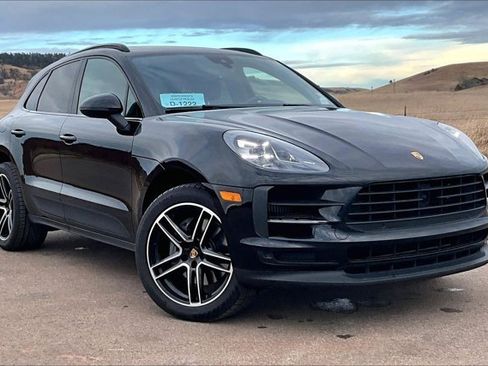 Used 2021 Porsche Macan S image 3
