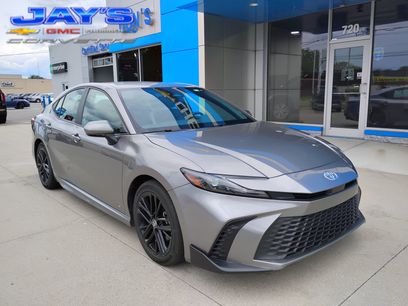 Used 2025 Toyota Camry SE