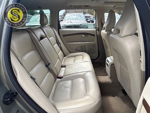 Used 2011 Volvo XC70 3.2 image 19