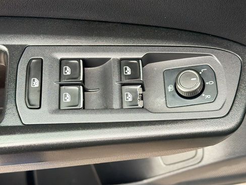 Used 2018 Volkswagen Atlas SE image 15