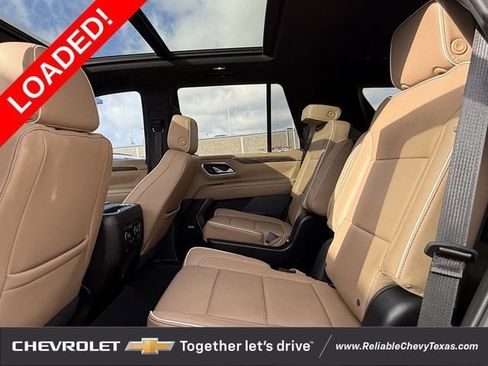 Used 2024 Chevrolet Tahoe Premier w/ Premium Package RWD image 34