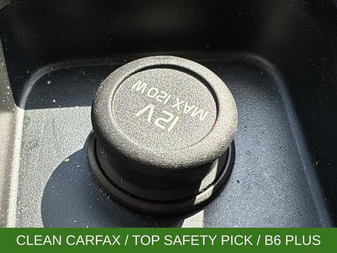 Used 2025 Volvo XC90 B6 Plus AWD/4WD image 33