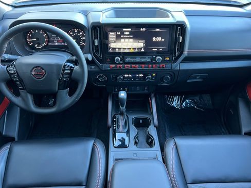 Used 2025 Nissan Frontier PRO-4X w/ Pro Premium Package image 13