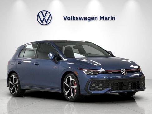 New 2026 Volkswagen Golf SE FWD image 7