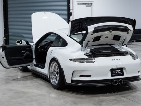 Used 2016 Porsche 911 GT3 RS RWD image 35