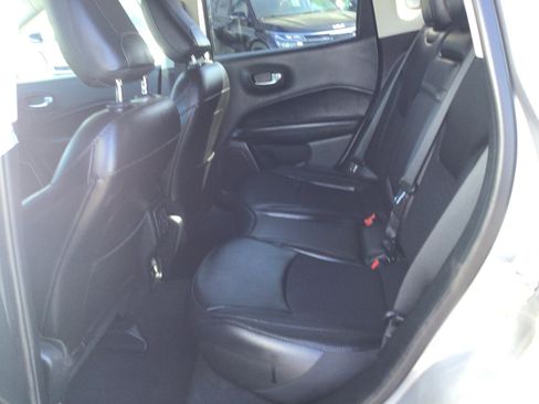 Used 2019 Jeep Compass Altitude AWD/4WD image 13