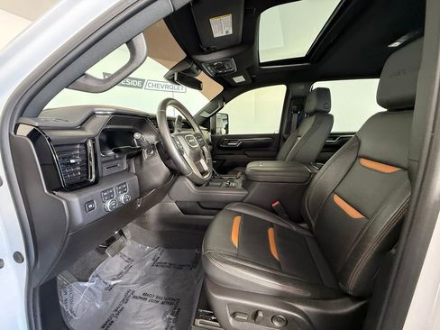 Used 2025 GMC Sierra 2500 AT4 AWD/4WD image 19
