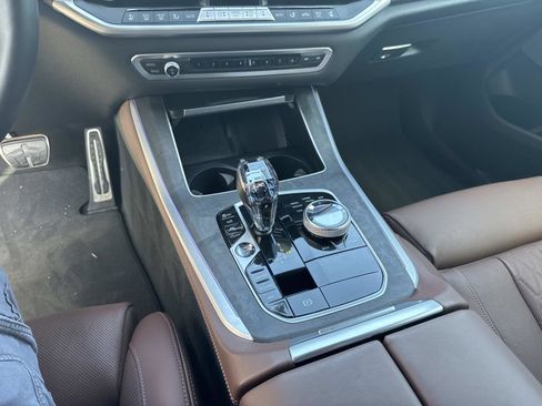 Used 2022 BMW X5 M50i w/ Executive Package image 27