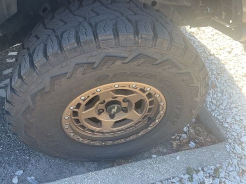 Used 2015 Ford F150 XLT w/ Equipment Group 301A Mid image 6