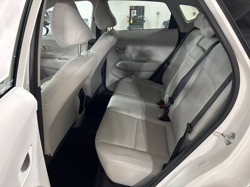 Certified 2024 Hyundai Kona SEL AWD/4WD image 28