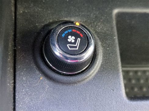 Used 2021 Nissan Titan Platinum Reserve w/ Off Road Protection Package image 23