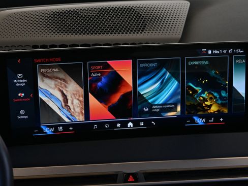 Certified 2025 BMW iX xDrive50 AWD/4WD image 35