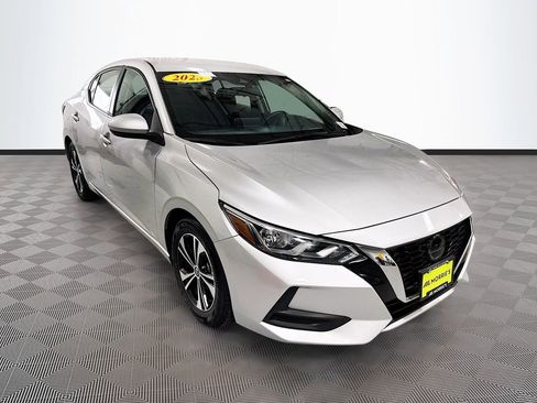 Used 2023 Nissan Sentra SV image 3