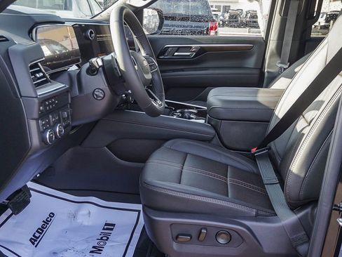 New 2026 Chevrolet Tahoe High Country w/ Sun And Tow Package AWD/4WD image 17