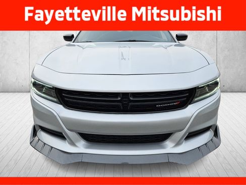 Used 2023 Dodge Charger SXT image 2