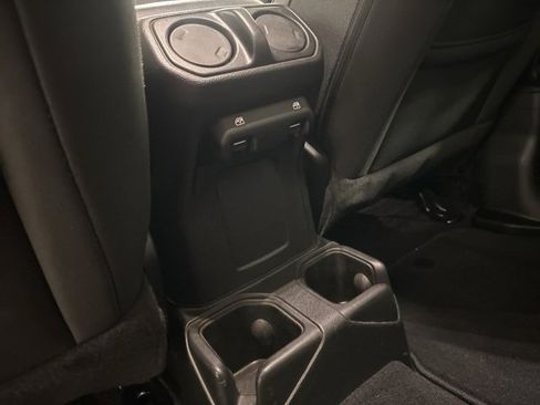 Used 2022 Jeep Wrangler Unlimited Sport image 27