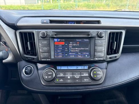 Used 2013 Toyota RAV4 Limited AWD/4WD image 19