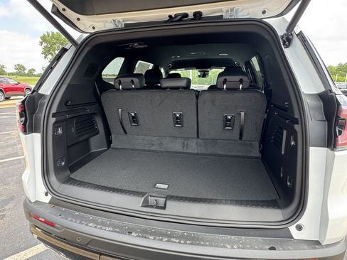 New 2026 GMC Acadia Elevation w/ Black Edition FWD image 5