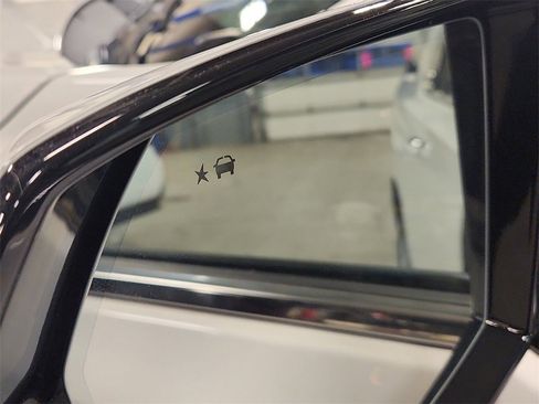 Certified 2024 Chevrolet Suburban High Country w/ Advanced Technology Package image 38