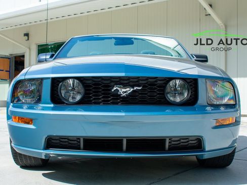 Used 2007 Ford Mustang GT RWD image 3