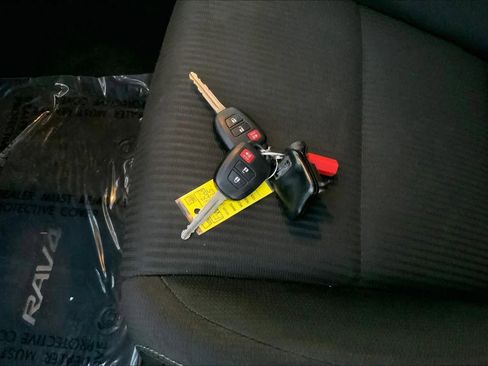 Used 2015 Toyota RAV4 XLE image 14