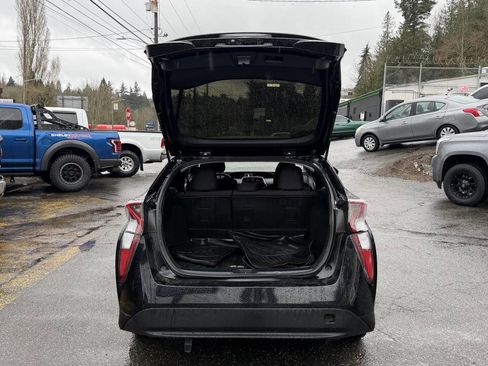 Used 2016 Toyota Prius Three w/ Advanced Technology Package image 4