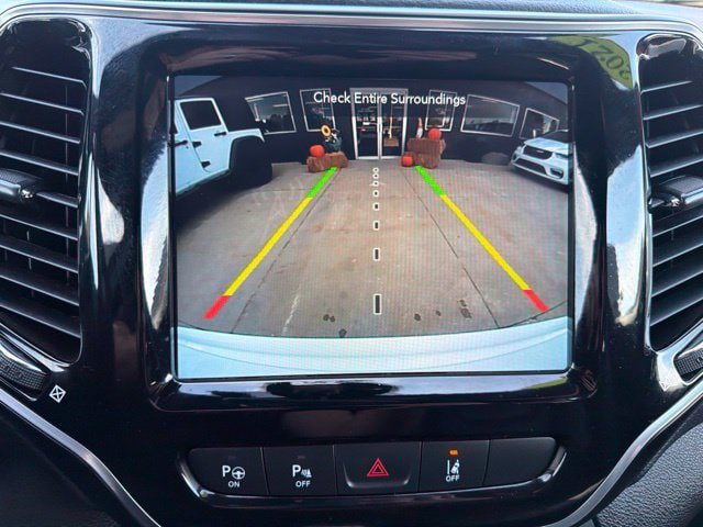 Certified 2021 Jeep Cherokee High Altitude AWD/4WD image 30