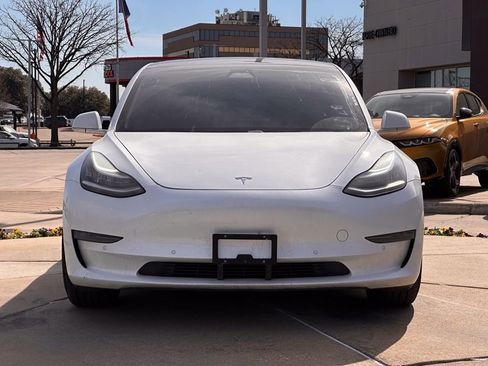 Used 2020 Tesla Model 3 Performance image 2