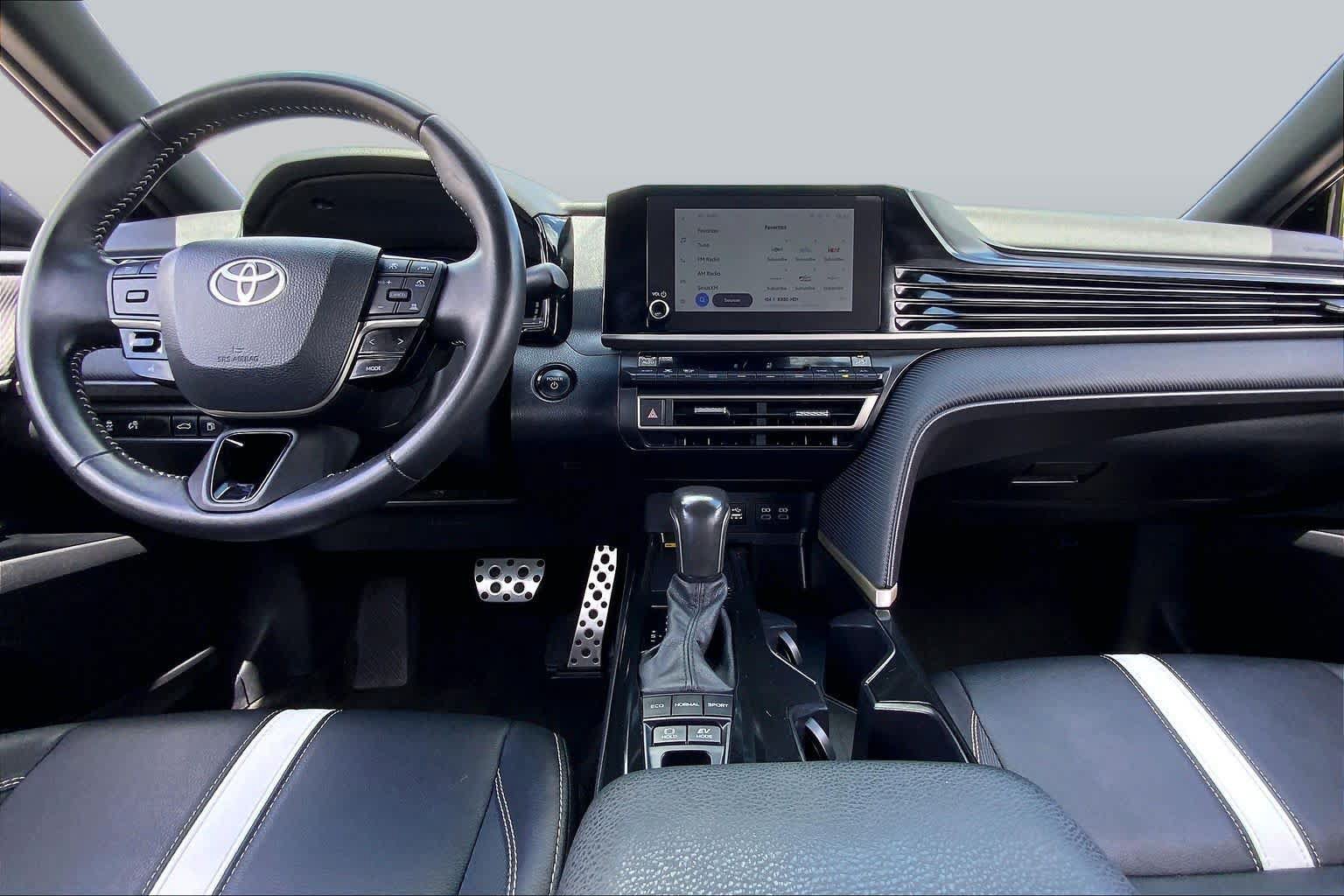 Certified 2025 Toyota Camry SE FWD image 15