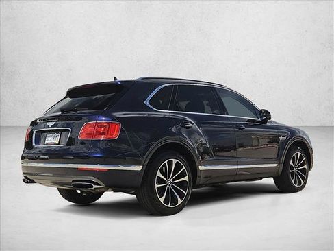 Used 2018 Bentley Bentayga AWD/4WD image 5