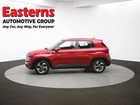 Used 2022 Hyundai Venue SEL image 58