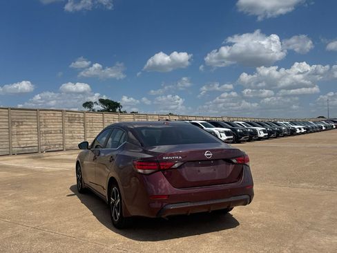 Certified 2025 Nissan Sentra SV FWD image 17