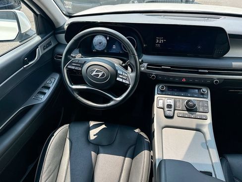 Used 2024 Hyundai Palisade SEL FWD image 19