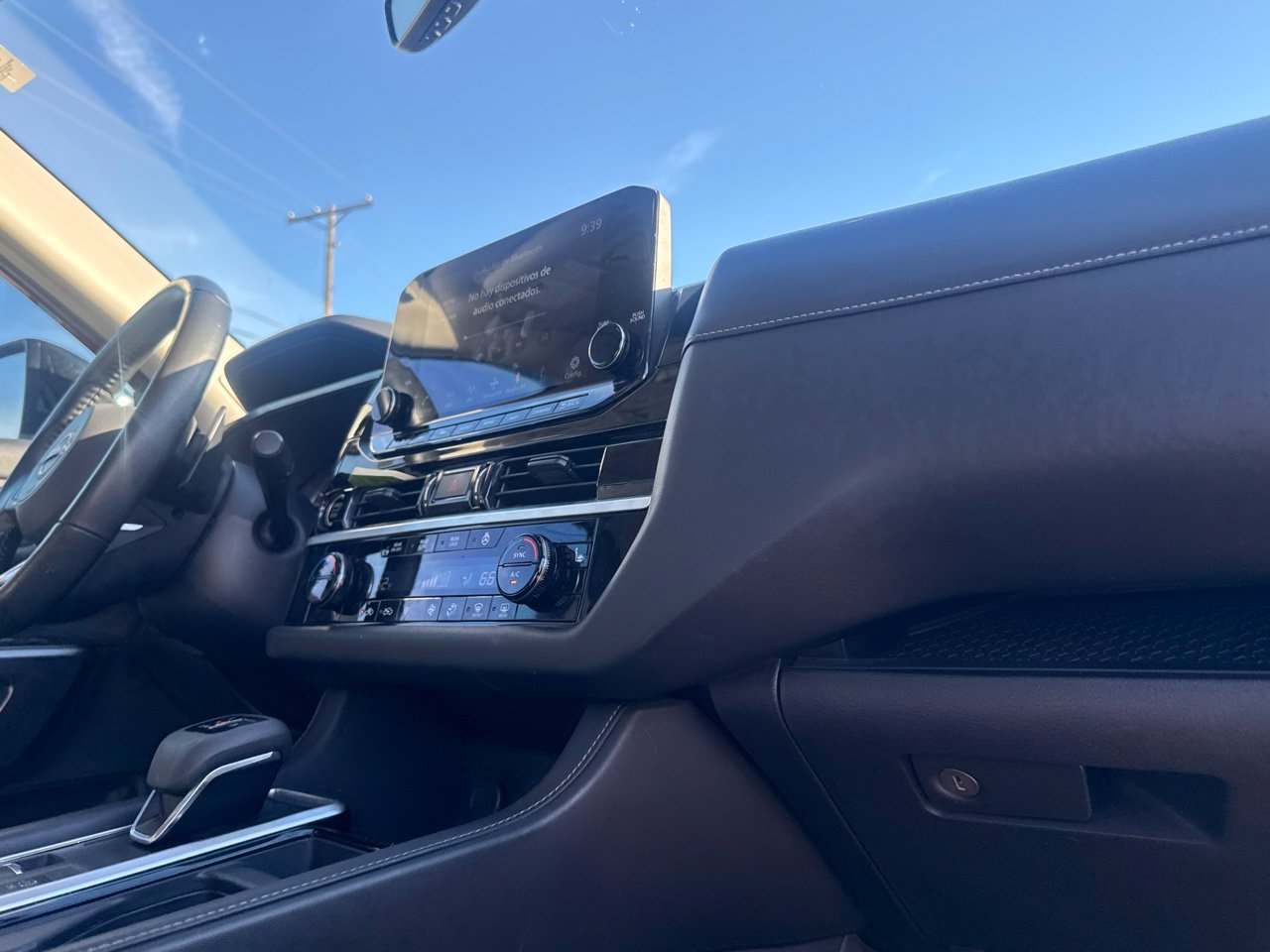 Certified 2024 Nissan Pathfinder SL w/ SL Premium Package FWD image 31